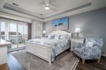 Master Bedroom Suite w/ King Bed & Sitting Area 
